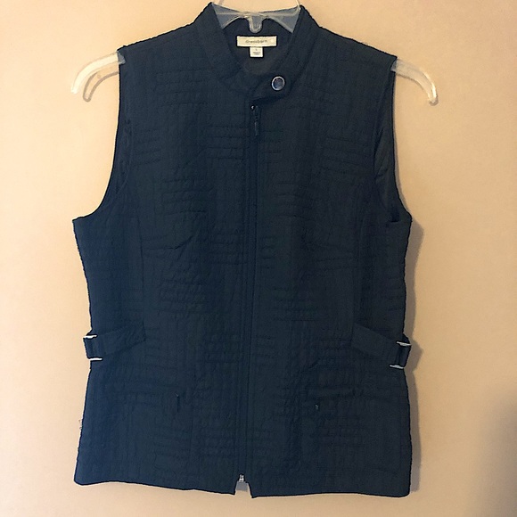 Black quilted design best - Picture 2 of 3